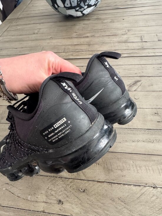 Nike Air VaporMax Run Utility Black Reflect Silver AQ8810-003 Size 10 main image 5